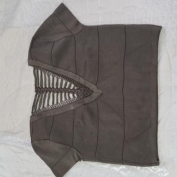 Crop top - Picture 2 of 3